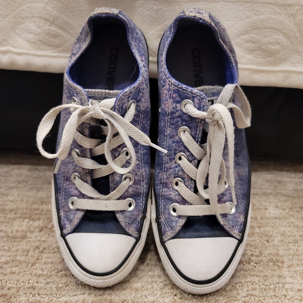 Chuck Taylor Tie Dyed Sneakers - Picture 2 of 11